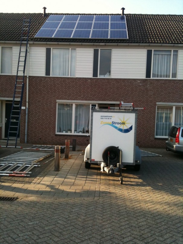 15xSunTech_STP205-18_Ud